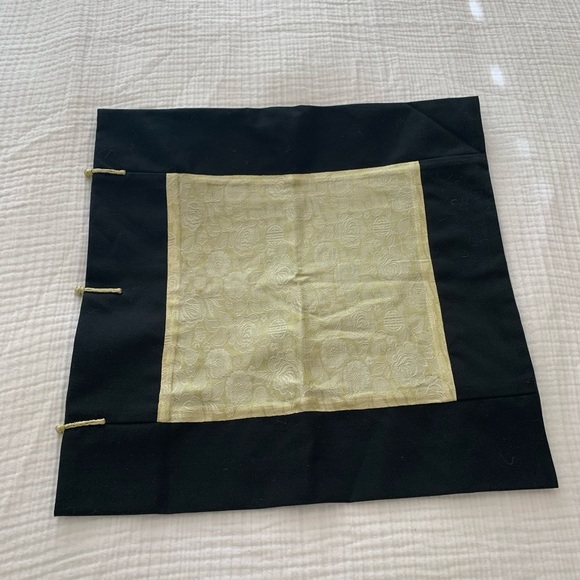 Set of 4 pillow Cases - Picture 2 of 7